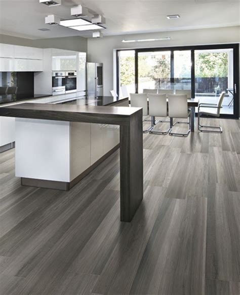 Kitchen floors need to withstand regular foot traffic, dropped meals and utensils, and spills. Perfect Color Wood Flooring Ideas (20) - Decomagz