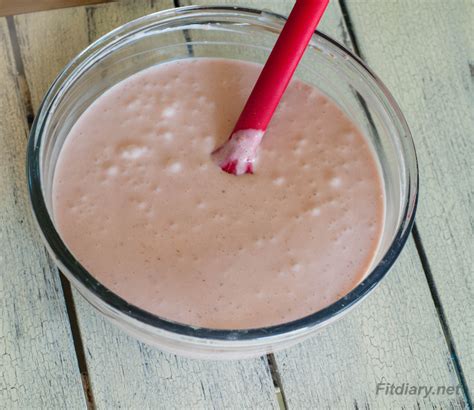 See how to make this low calorie strawberry mousse jello dessert recipe. Strawberry Mousse Cake - low calorie dessert for your diet