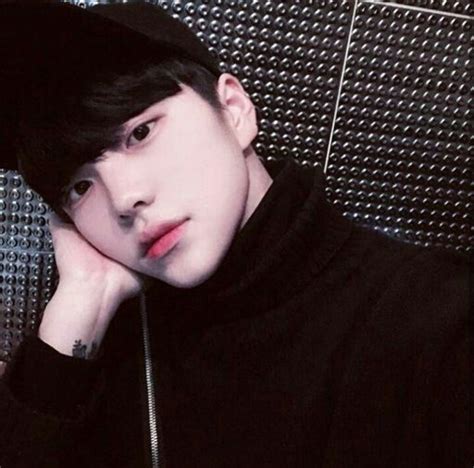 pin de thebluecheries em ulzzang garotos asiáticos ulzzang menino fotos de pessoas lindas