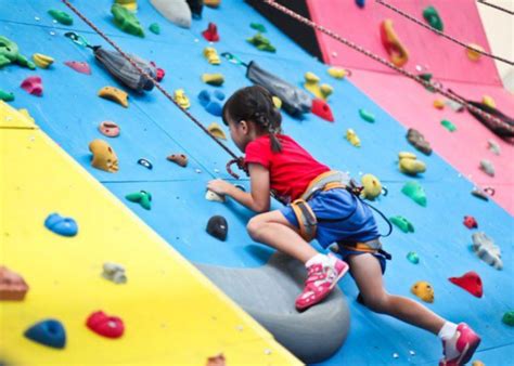 Best Rock Climbing And Bouldering Gyms For Kids In Singapore