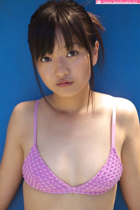 mayumi yamanaka japanese cute idol sexy purple swimsuit playing on the beach part 1 photo ~ jav