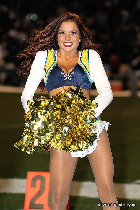 The Raiders Bushwhack The Chargers The Hottest Dance Team In The Nfl