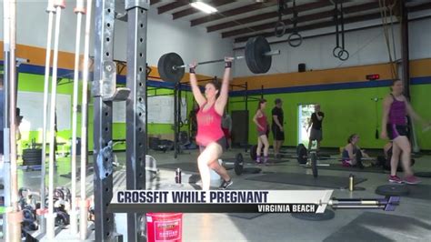 Mom Still Does Crossfit While Pregnant
