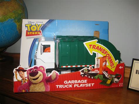 Dan The Pixar Fan Toy Story 3 Buddy Pack Garbage Truck Playset