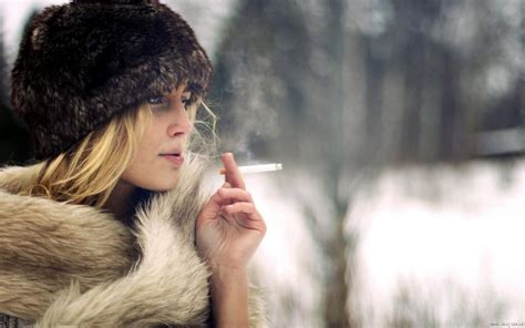 Wallpaper 1920x1200 Px Fluffy Hat Fur Coats Smoking Women 1920x1200 Coolwallpapers