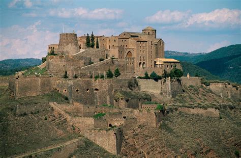 5 Amazing Spanish Castles Castle Wonders Of The World Spain And