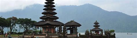 Ulun Danu Temple Entrance Fee And Dress Code Lake Beratan Bali