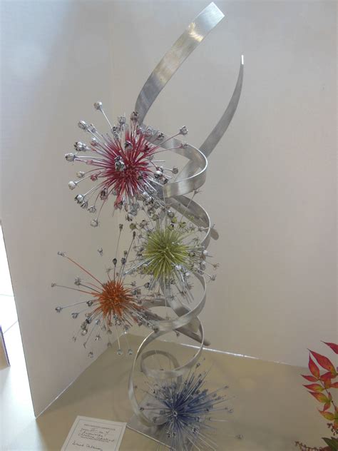 Reflective Design Floral Art Design Creative Flower Arrangements