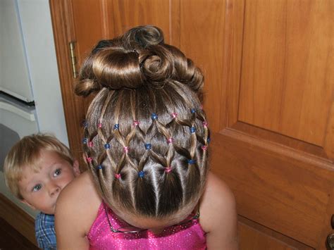 There are many hairstyles to choose from for a 13 year old girl! 10 things to consider before choosing cute hairstyles for ...