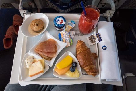 14 Airline Meals Youll Actually Want To Eat 💺🍝👌🏼 In 2020 Food