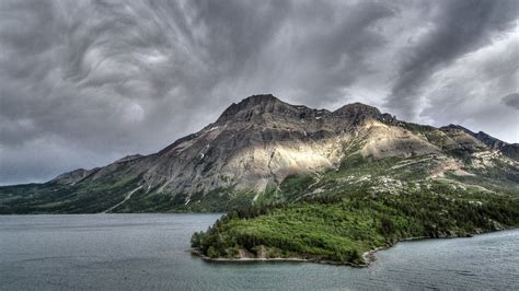 Amazing Mountain In Water Wallpaper 1920x1080