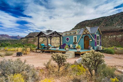 This Charming Tiny House Will Turn Your Life In The Right Direction
