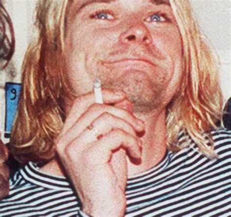 Kurt Cobain Suicide Pictures New Photos Of Scene Released After 20 Years As Case Re Opened By
