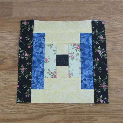 How To Sew A Courthouse Steps Quilt Block Log Cabin Quilt Blocks