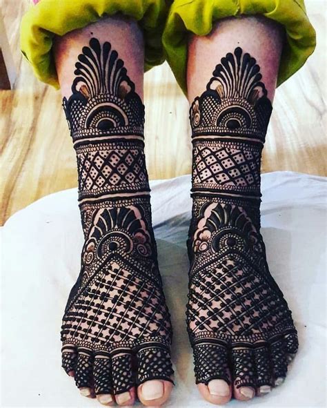 Simple And Easy Legs Mehndi Designs 2023 Download Images