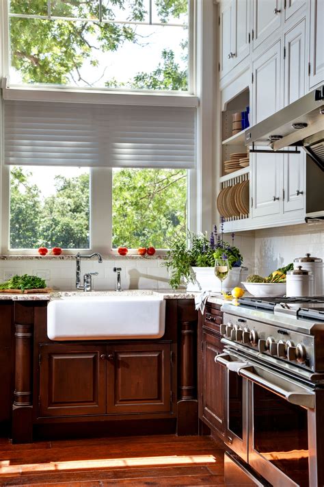 Today, there are more options than ever to help you pick a style that best reflects your taste, your kitchen layout and your lifestyle, here are some of our favorite kitchen cabinet ideas. Pin by Dura Supreme Cabinetry on I ♥ COTTAGE STYLE ...