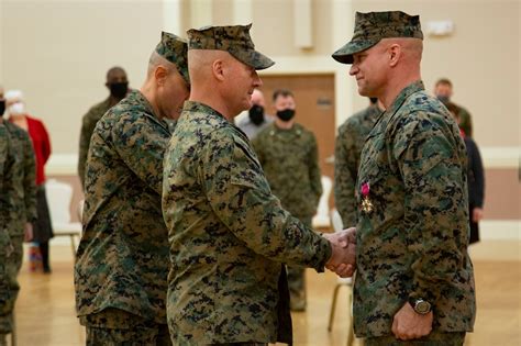 Mcieast Mcb Camp Lejeune Bids Farewell To Metzger Welcomes Tellez