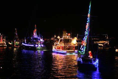 Christmas Boat Parades In La And Orange Counties