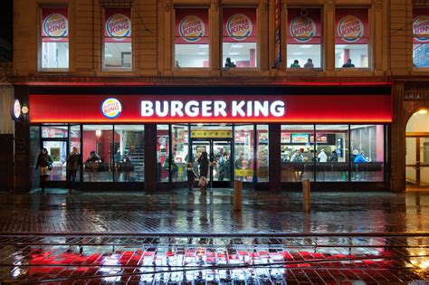 Here's what the new burger king logo looks like. Burger King Serves Beer at Some Locations Now | Fortune