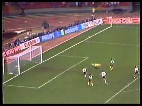 Roger flores, claudio jara, óscar ramírez, germán chavarría, josé chaves y juan cayasso. Italia 90 - Inglaterra 3 Camerún 2 - Cuartos de Final ...