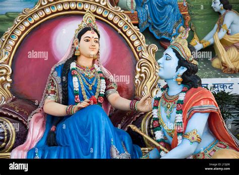 Radha Krishna Statue Mathura Uttar Hi Res Stock Photography And Images