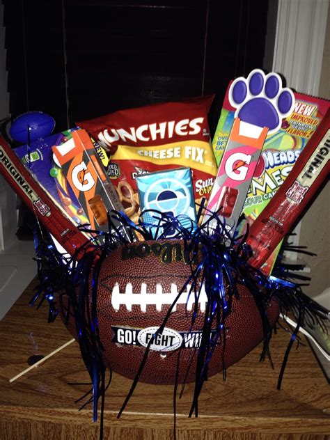 Perfectly simple and cute for a birthday, christmas, valentine's or anniversary gift for your sweetheart. Football buddie | Football gift baskets, Football player ...