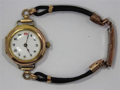 Lot Vintage 1920s 9ct Gold Ladies Rolex Watch In Excellent Condition