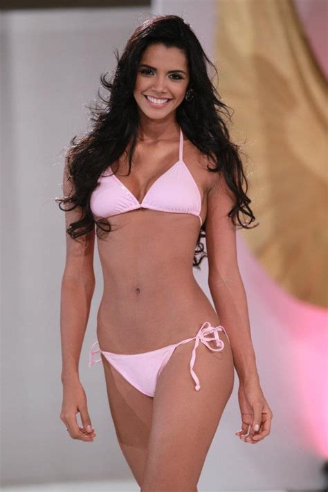 Cute Hot And Beautiful Babes Miss World 2011 Ivian Sarcos
