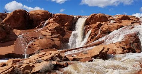 Gunlock Visitors Stay Safe Around Waterfalls Rocks Utah State Parks