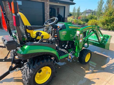 2017 John Deere 1025r Acreage Tractor Farming Equipment Edmonton