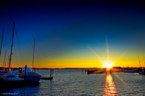 Sunset With Sailboats Newport Harbor Newport Rhode Islan Flickr