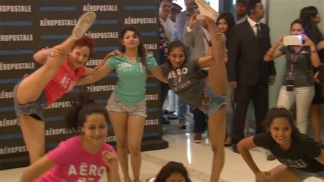 hot girls dance in a mall hot booty shake youtube
