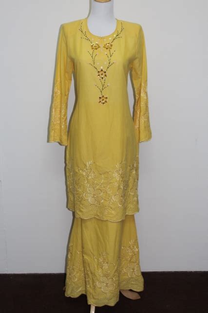 Aniqa Enterprise Baju Kurung Cotton Kuning