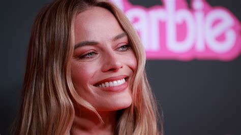 Margot Robbie Felt Self Conscious Playing Barbie Says Director Greta