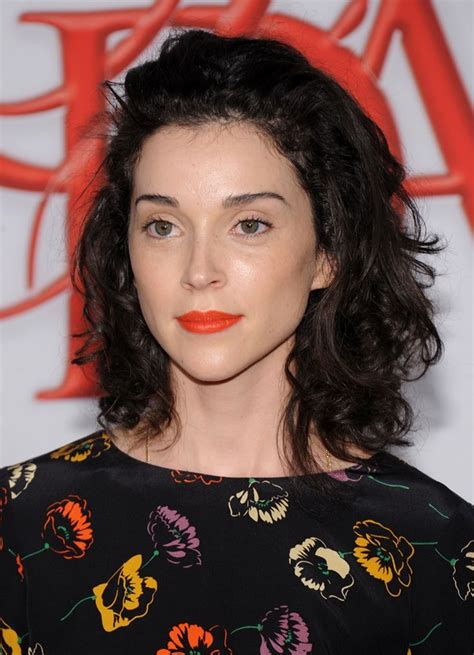 Annie Clark St Vincent 5 Fast Facts You Need To Know