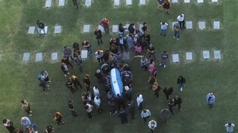 Diego Armando Maradona funerali in Argentina - Bigodino