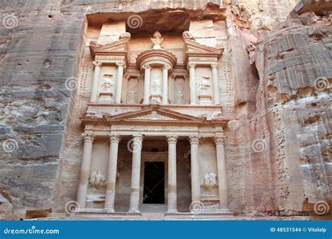 Al Khazneh In Petra Jordan Stock Photo Image Of History Middle