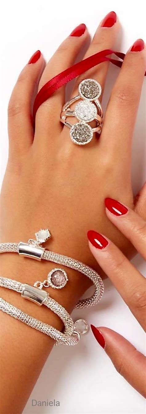 Debbi🦋 Chic Jewelry Bling Fashion Jewelry