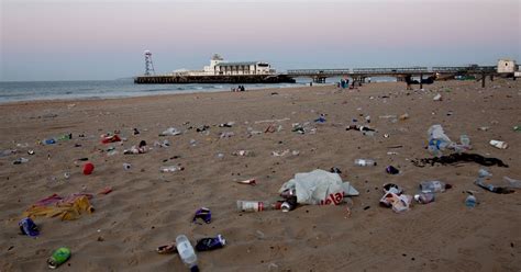 Pictures Show Appalling Amount Of Litter On Bournemouth Beach After