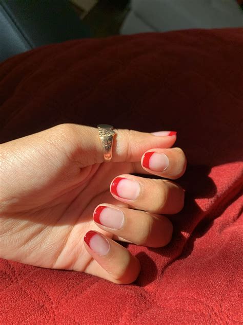 Short red French manicure | Red tip nails, Gel nails french, Green nails
