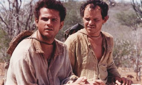 Filme 'O Auto da Compadecida' completa 20 anos; relembre cenas e