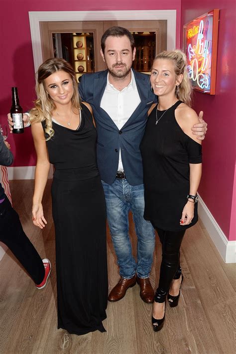 love island star dani dyer s mum reveals the dyers have been offered a reality show