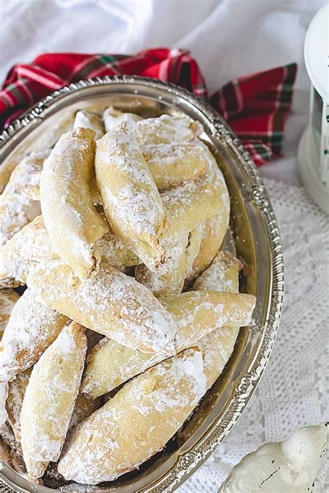 It is the time for pies and cakes and other showstoppers such as cheesecakes and tiramisu, and treats you can gift such as toffee and fudge. Easy Polish Walnut Kiflies - Holiday Crescent Cookies | Recipe | Polish cookies, Polish desserts ...