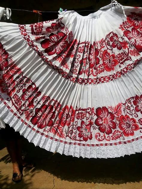 polleras creacion on pinterest panama vestidos and labor folklorico dresses panamanian