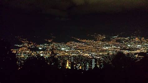 Medellín Desde El Mirador De Las Palmas De Noche Palmas