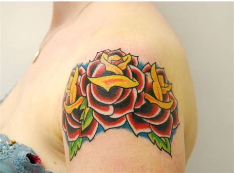 69 Graceful Roses Shoulder Tattoos Shoulder Tattoos