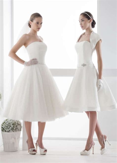 Oltre alla selezione basata sul vestito del corpo, non solo lo stile di abiti da sposa, ma anche con l'occasione, il tempo cover anni20 back to twenties: Abiti da sposa anni '50 (con immagini) | Abiti da sposa, Abiti da sposa corti, Abiti