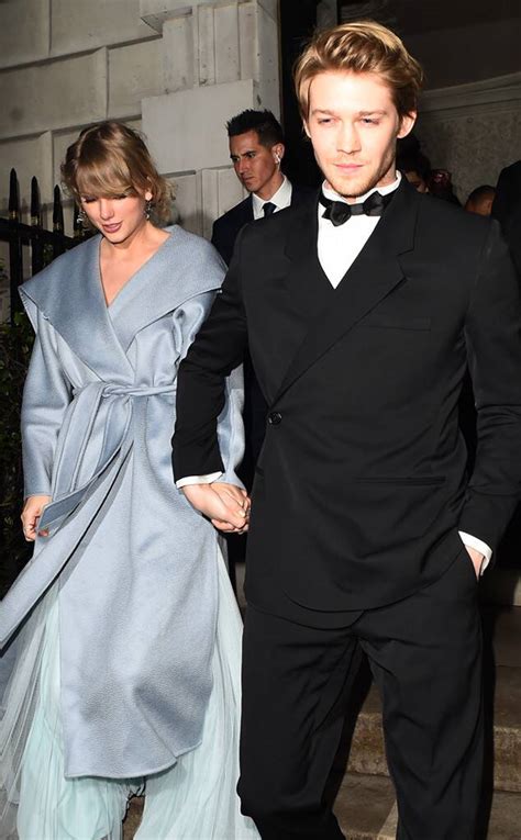 He completed his education at the university of briston. Taylor Swift Wiki, Height, Weight, Age, Boyfriend, Family ...