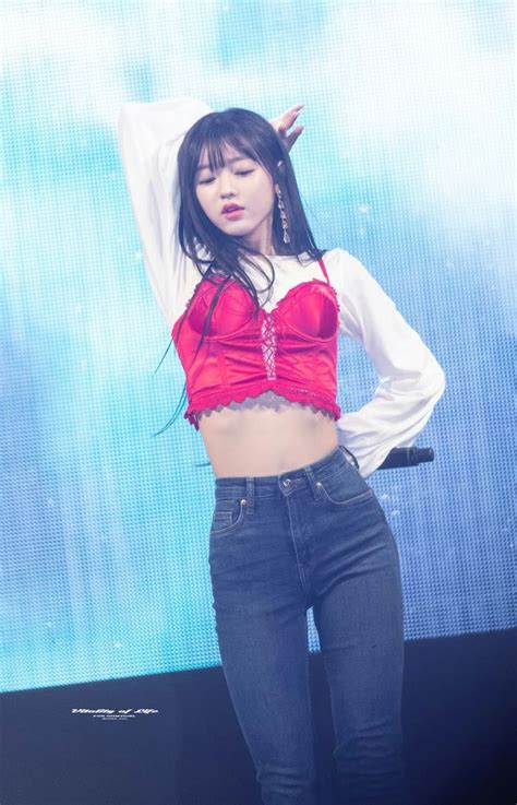Here Are Photos Of OH MY GIRL YooAs Unreal Body Proportions Koreaboo