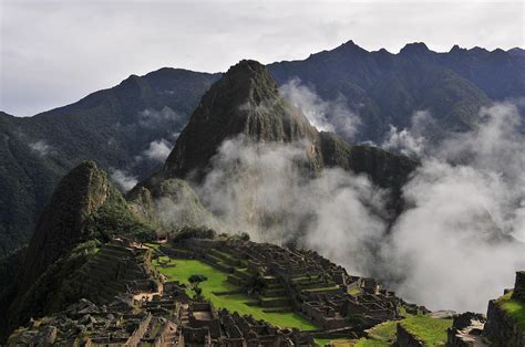 Cloudy Machu Picchu Machu Picchu In The Fog Macchu Picch Flickr